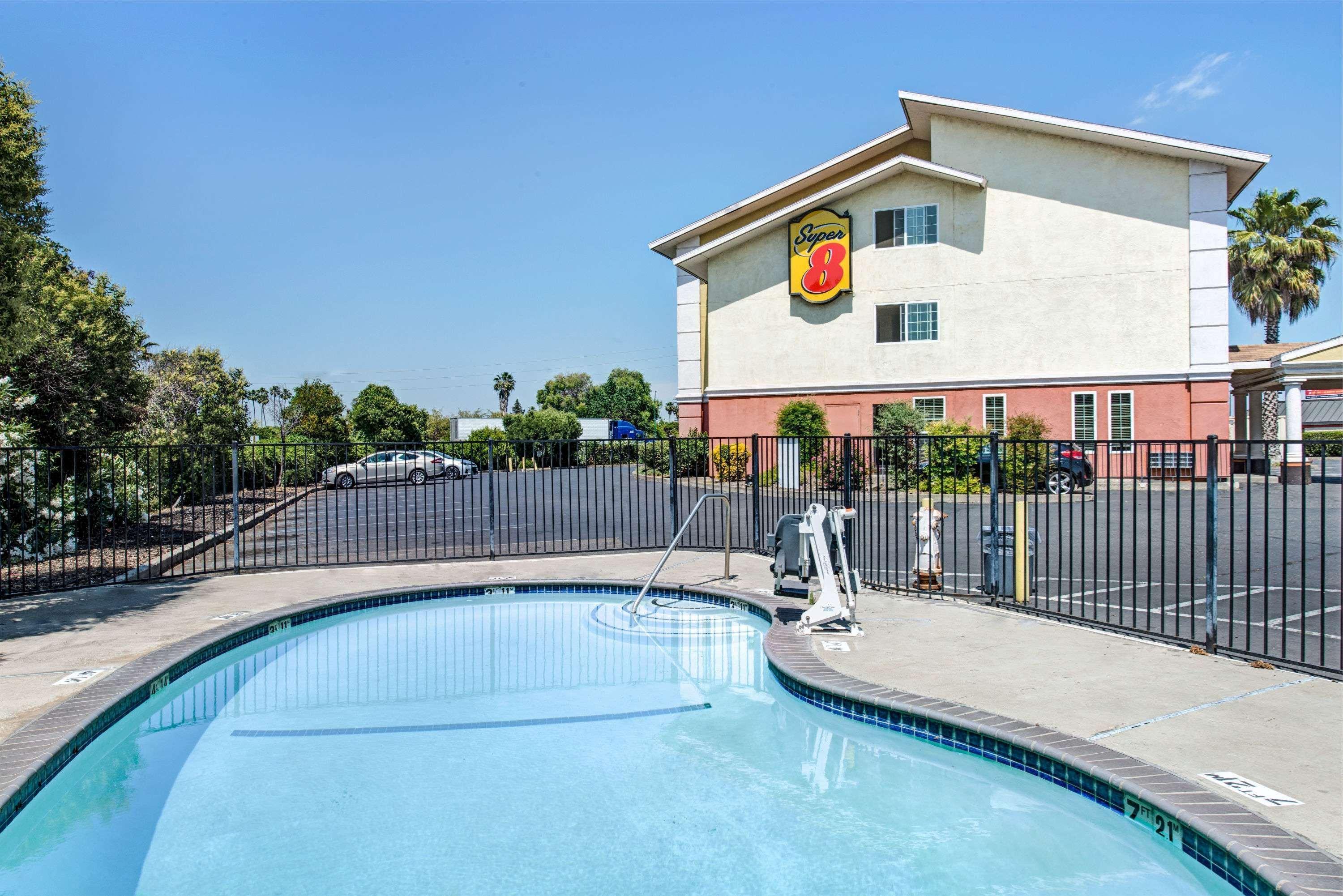 Super 8 By Wyndham Sacramento/Florin Rd Hotel Freeport Exterior foto