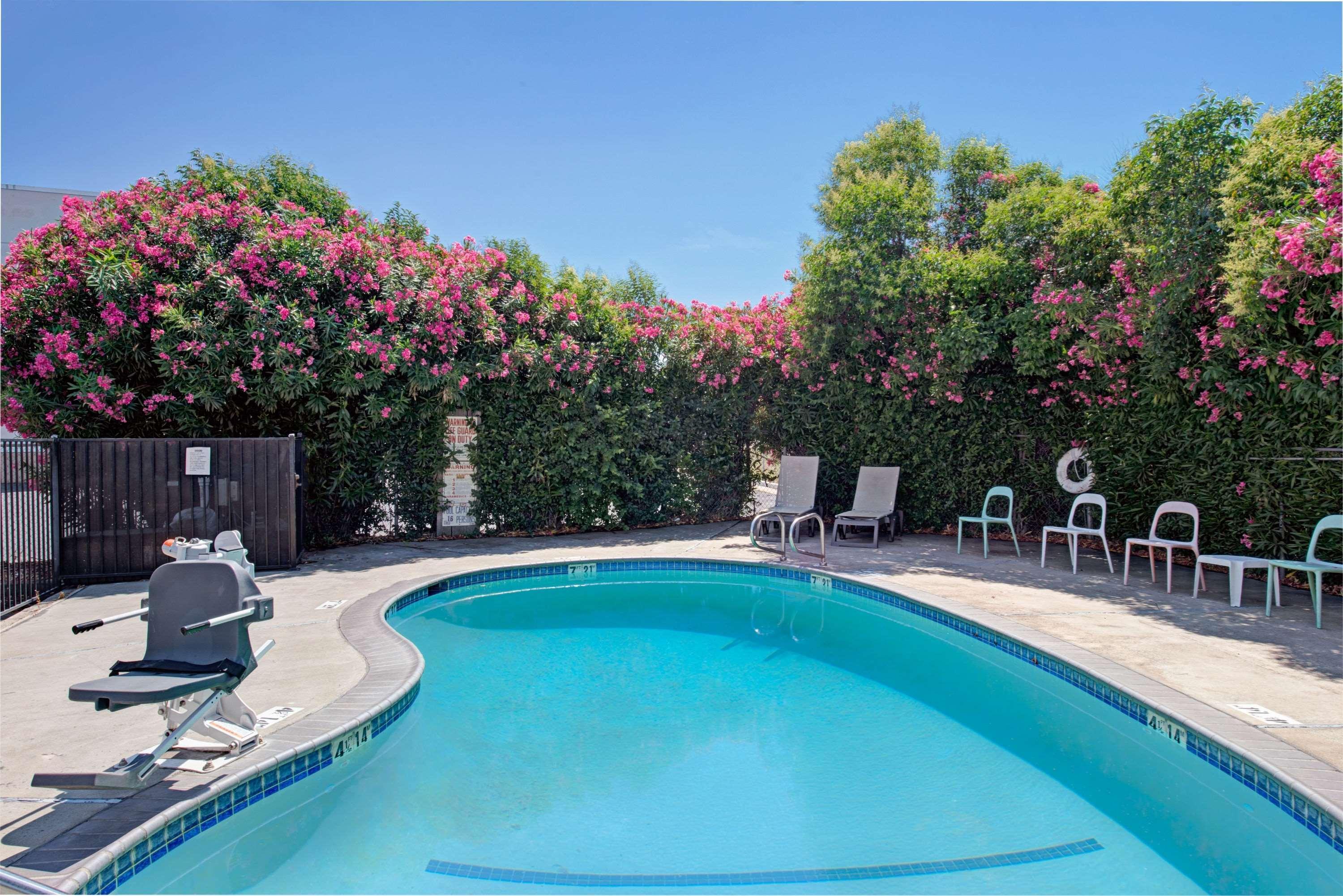 Super 8 By Wyndham Sacramento/Florin Rd Hotel Freeport Exterior foto
