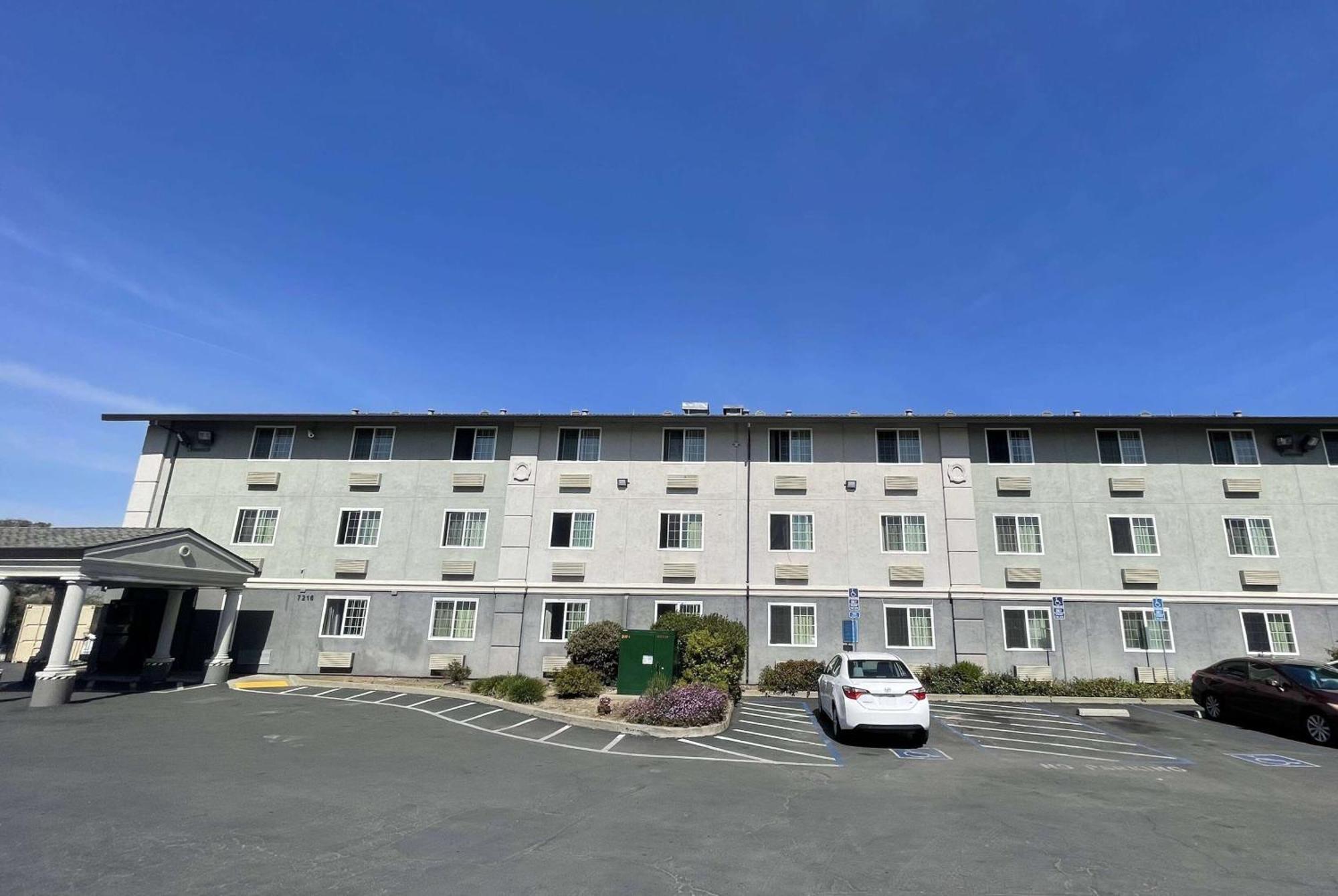 Super 8 By Wyndham Sacramento/Florin Rd Hotel Freeport Exterior foto